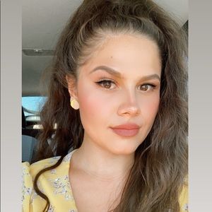 Meet your Posher, Priscilla